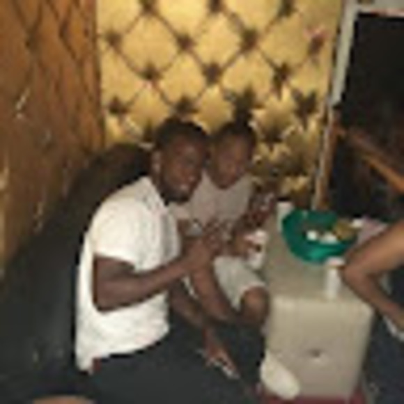 Meet your Posher, Eduardo - Picture 1 of 1